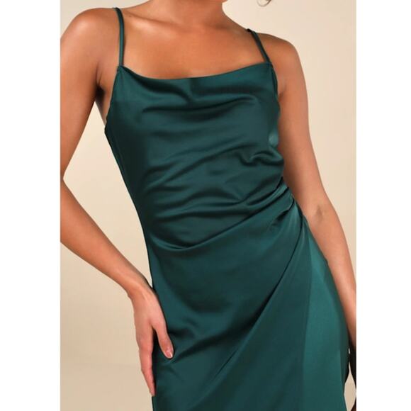 Lulus NWOT Hollywood Woman Forest Green Satin Cowl Neckline Midi Dress Medium - Picture 4 of 10